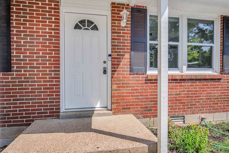 108 Eve Cir - Photo 1
