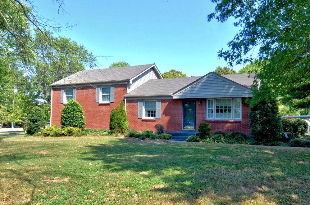 3116 Crosswood Dr - Photo 1