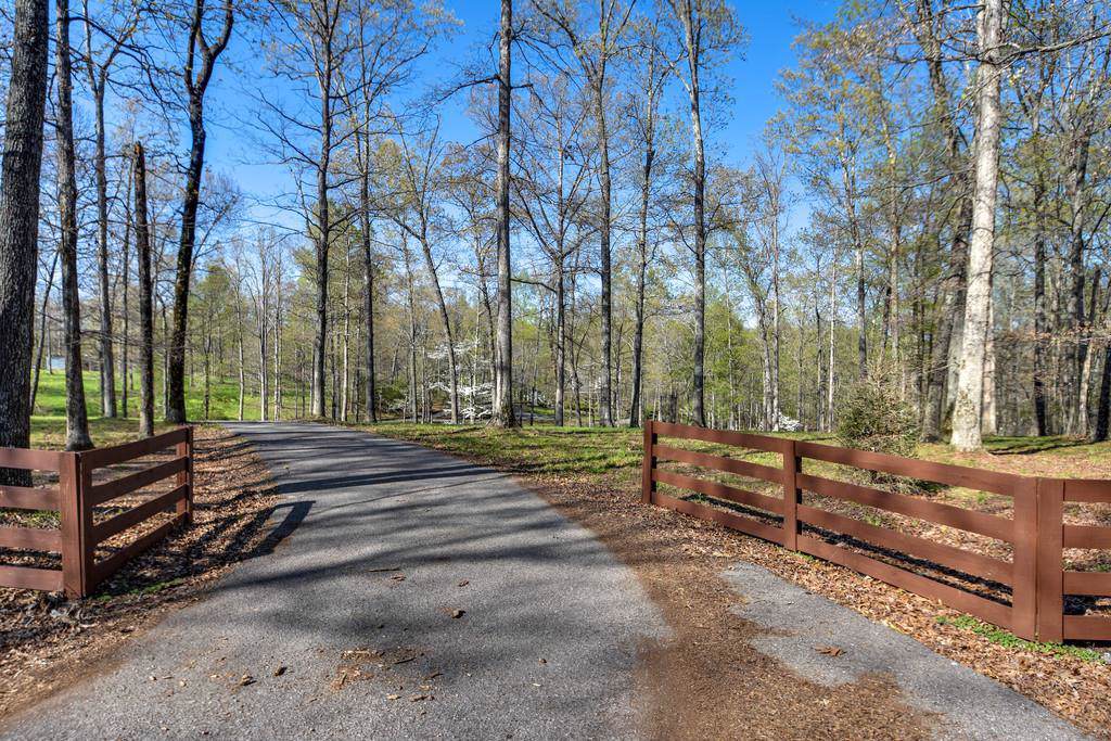5712 Moore Rd - Photo 1