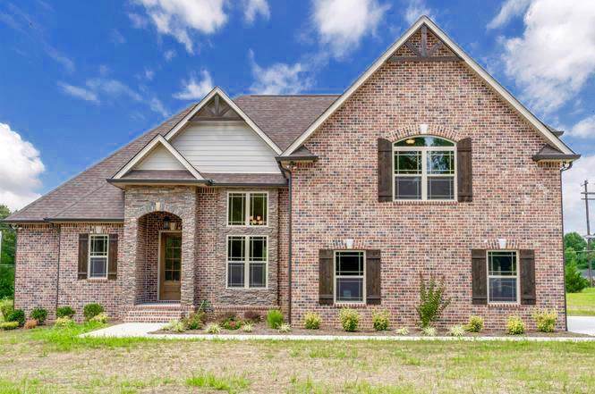 2495 London Ln - Photo 1