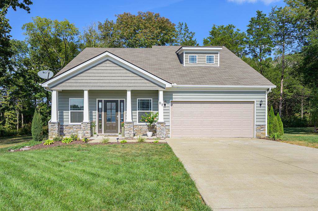 818 Silverhill Dr - Photo 1