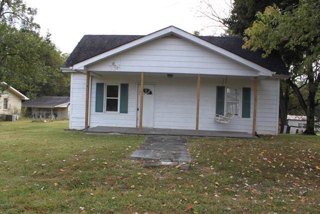 204 Maple St - Photo 1