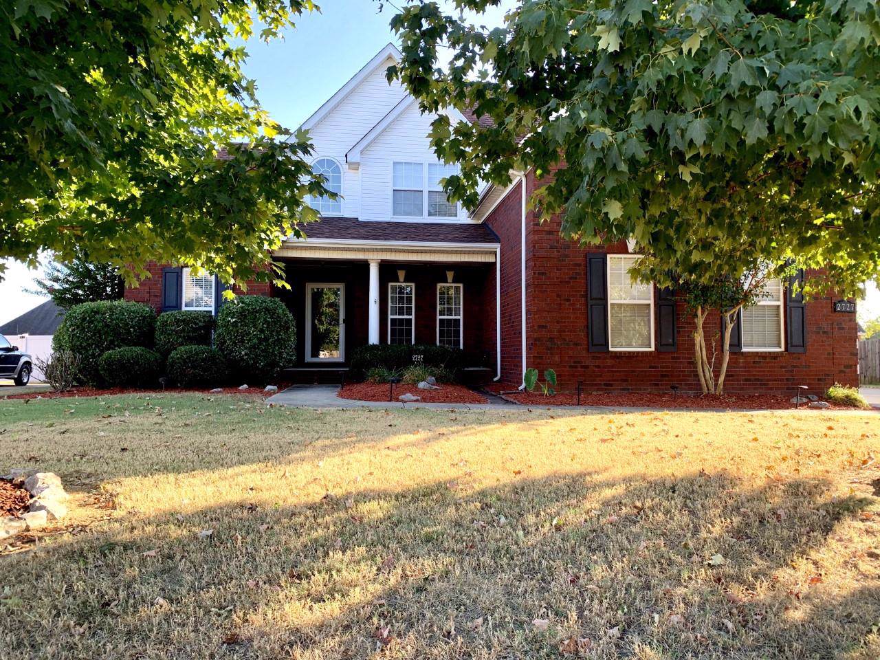 2727 Maylon Dr - Photo 1