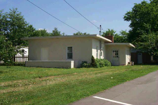 101 Lyle Ln - Photo 1