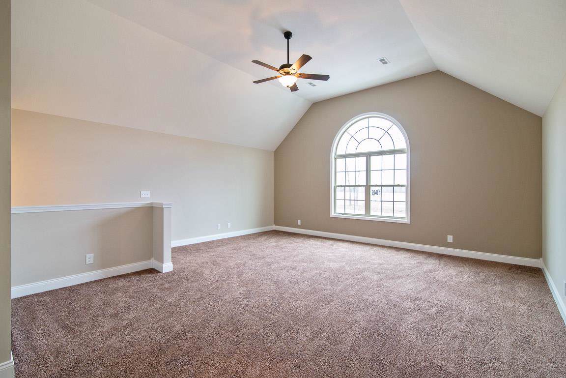 16 Walnut Grove - Photo 1