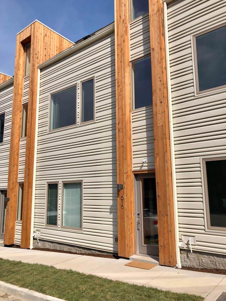 618 27th Ave - Photo 1