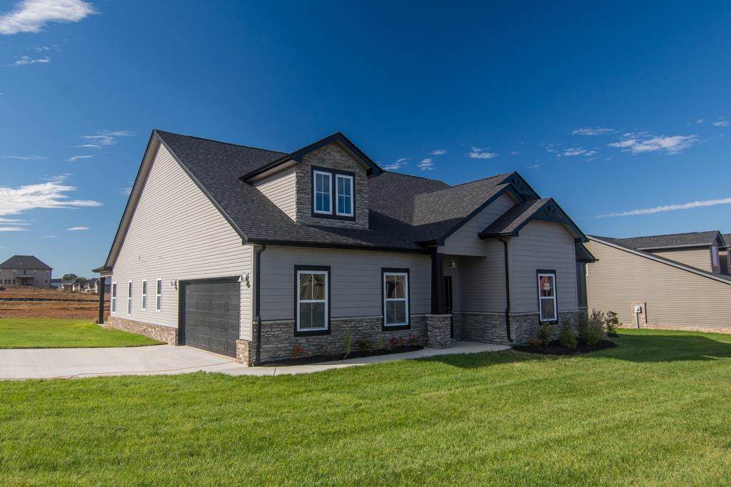 670 Farmington - Photo 1
