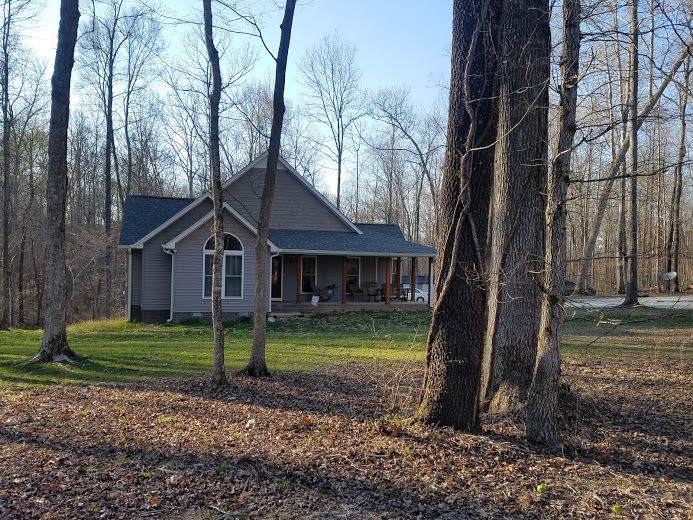 1136 Johnny Hall Rd - Photo 1