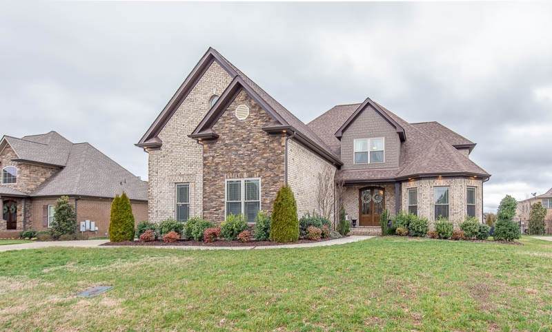 2034 Fairhaven Ln - Photo 1