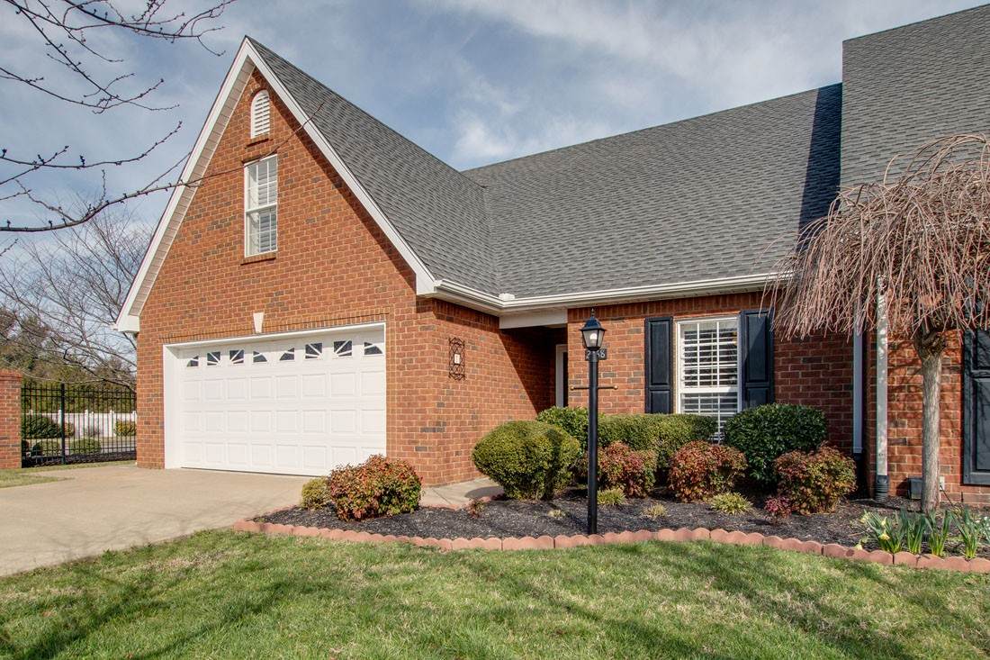 2768 Waywood Dr - Photo 1