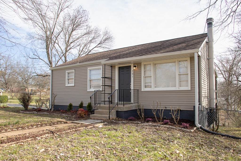 701 Braidwood Dr - Photo 1