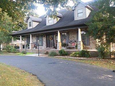 171 Carter Cir - Photo 1