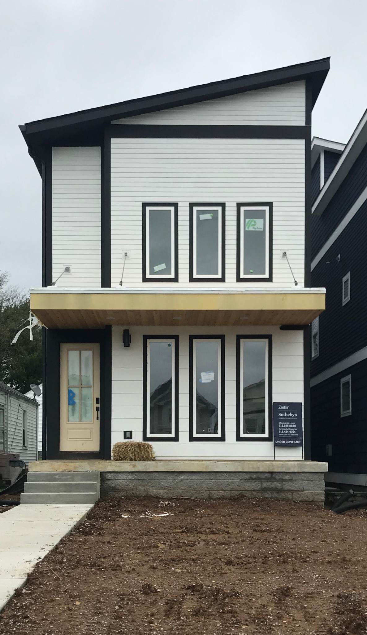808B 45th Ave N - Photo 1