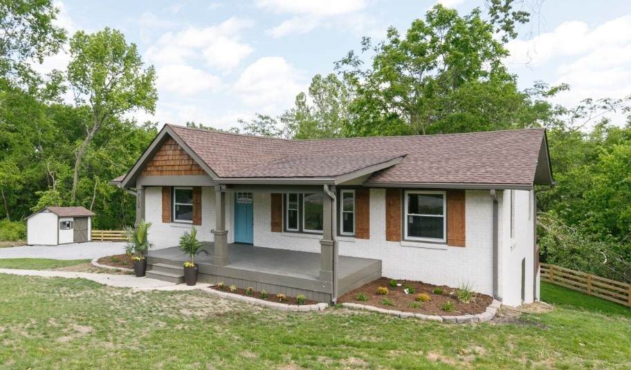 2128 Brookview Dr - Photo 1 2128 Brookview Dr - Photo 1