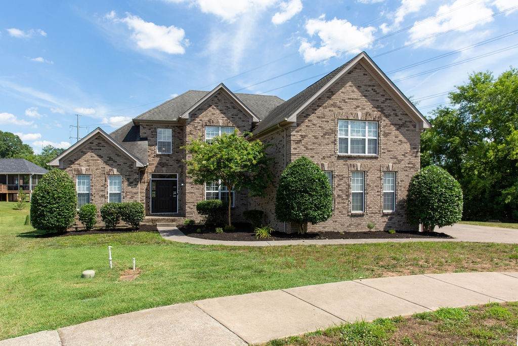 109 Clairmonte Ln - Photo 1