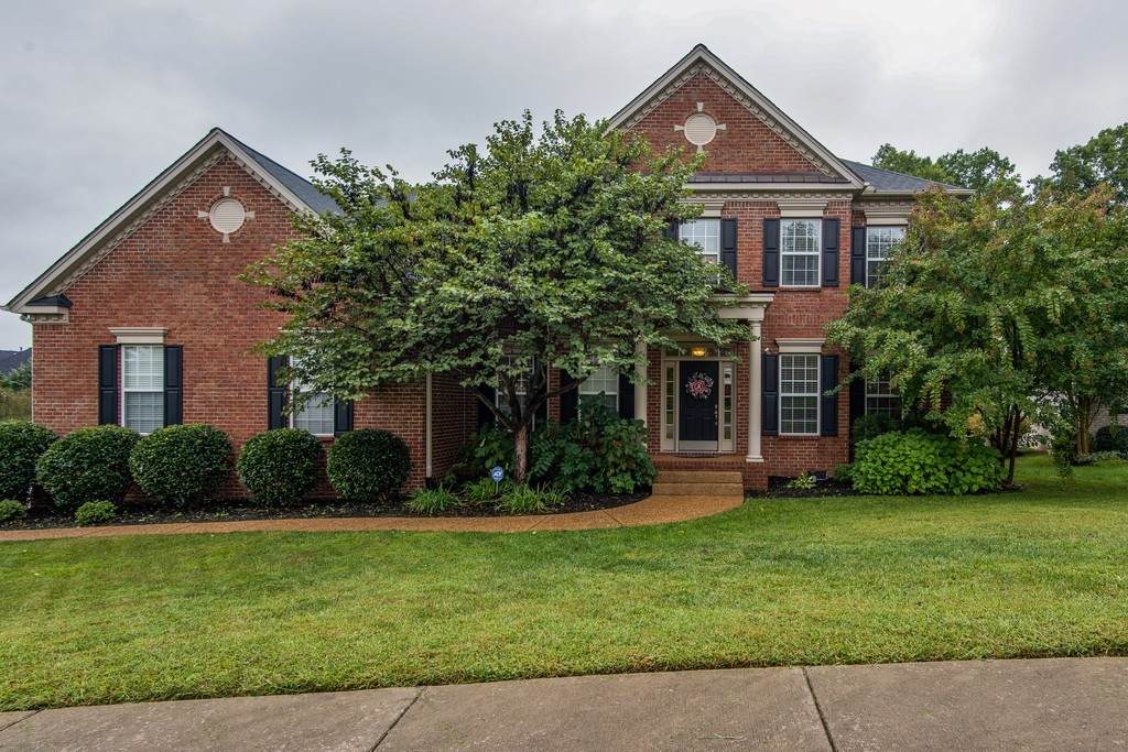 1126 Pin Oak Ln - Photo 1