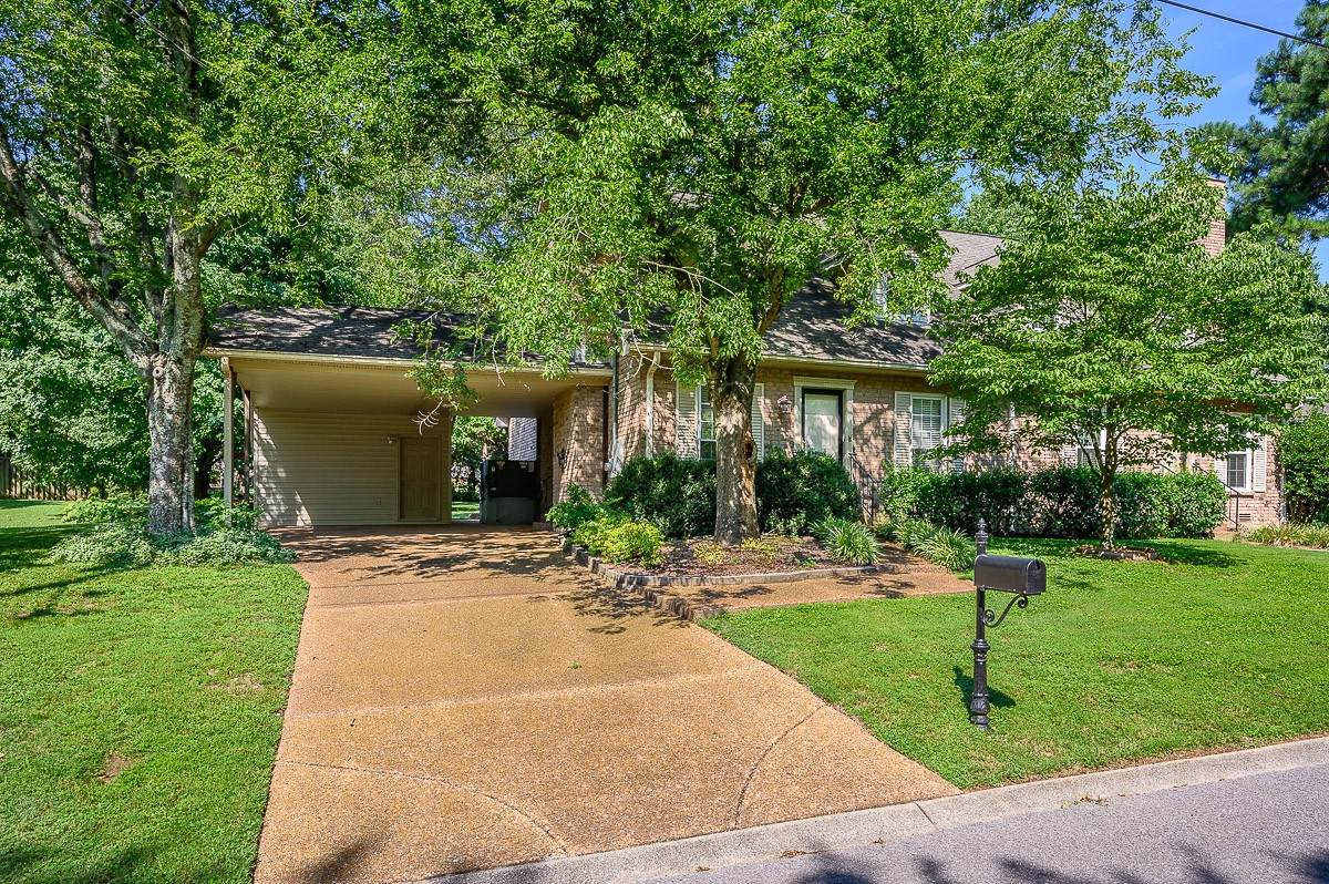 5519 Thalman Dr - Photo 1