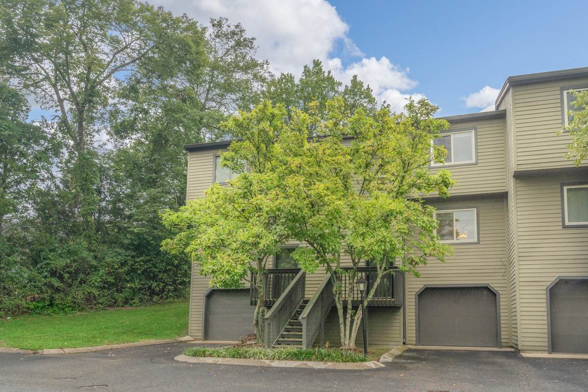 328 Summit Ridge Cir - Photo 1