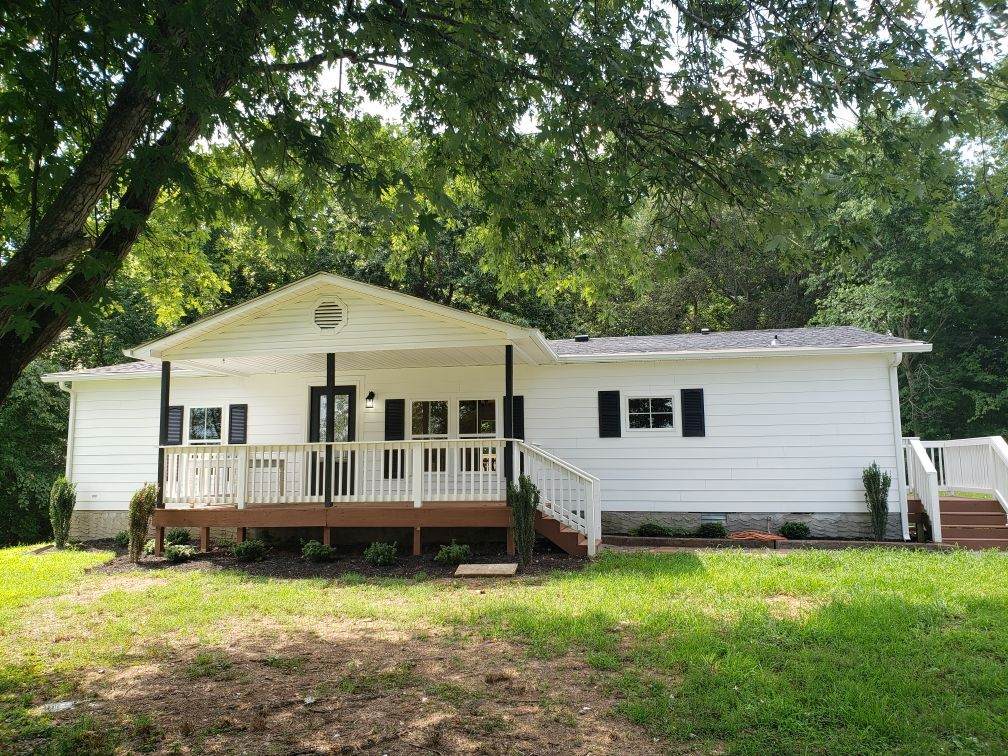 1008 Hopewood Ln - Photo 1