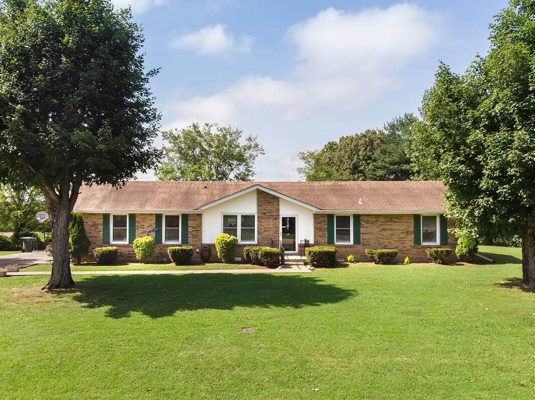 2903 Bluebird Dr - Photo 1