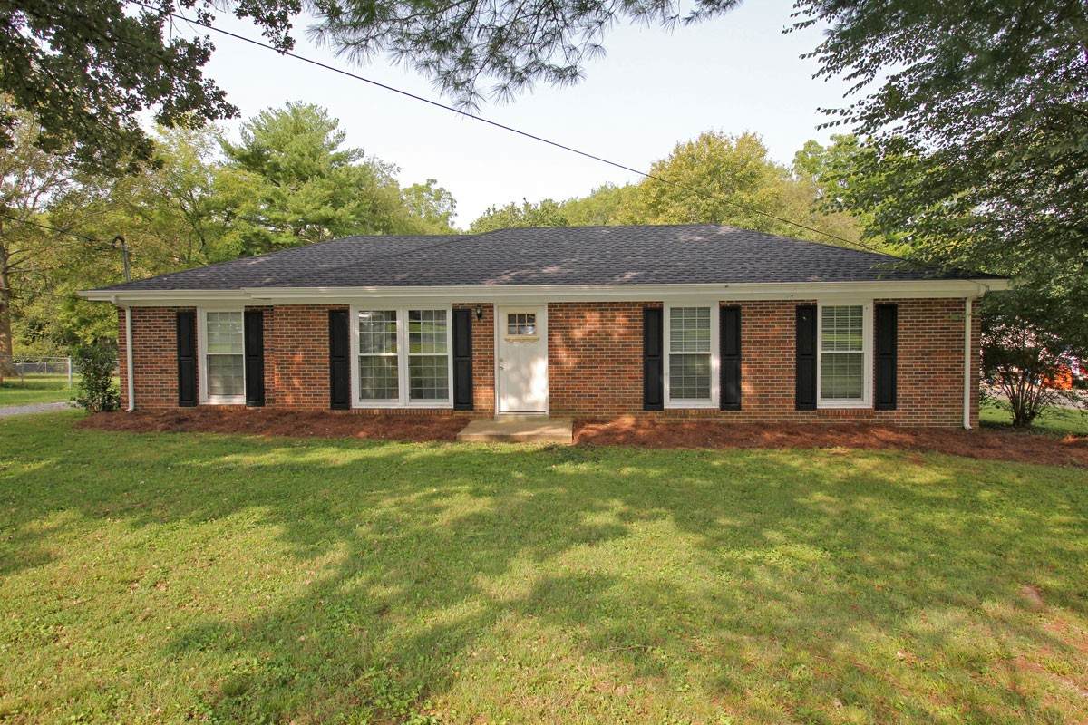 829 Stephanie St - Photo 1