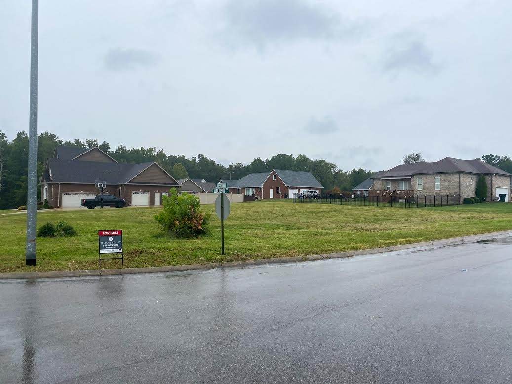 110 Creekwood Ln - Photo 1