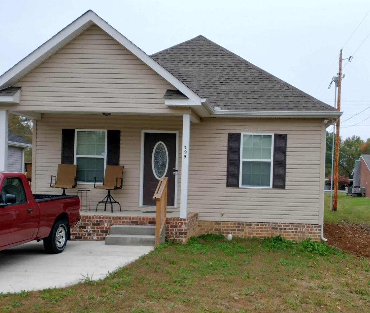 395 W. Mcglothlin Street - Photo 1