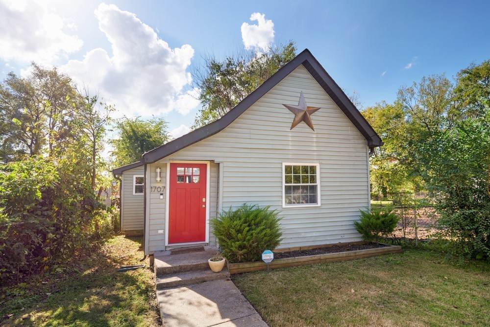 1707 14th Ave - Photo 1