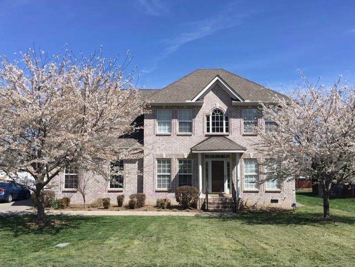 565 Willow Hill Cir - Photo 1