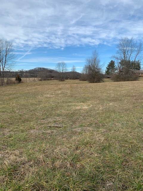 502 Beechcroft Rd - Photo 1