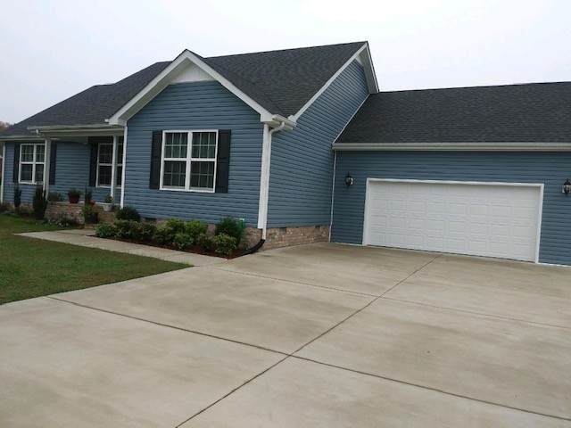 28 Bruce Dr - Photo 1