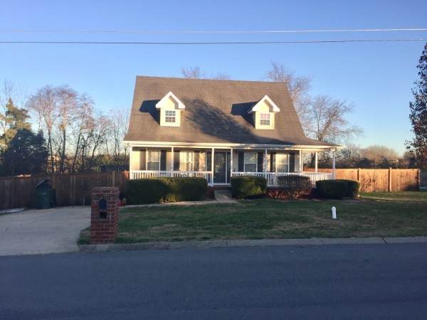 1003 Saul Dr - Photo 1