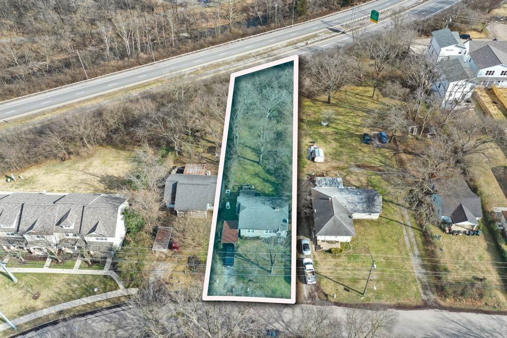 660 Vernon Ave - Photo 1