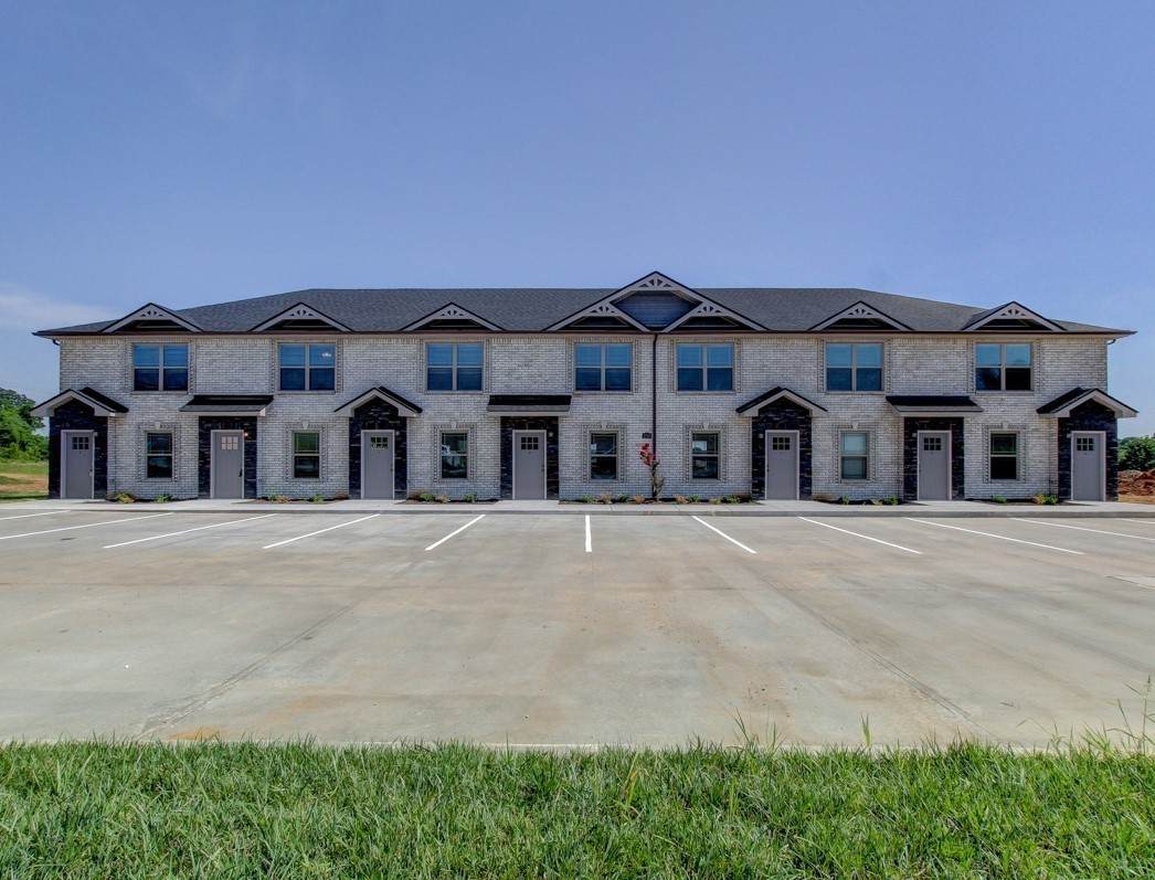 2505 Rollow Lane - Photo 1