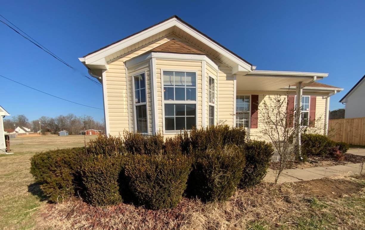 433 Caney Ln - Photo 1