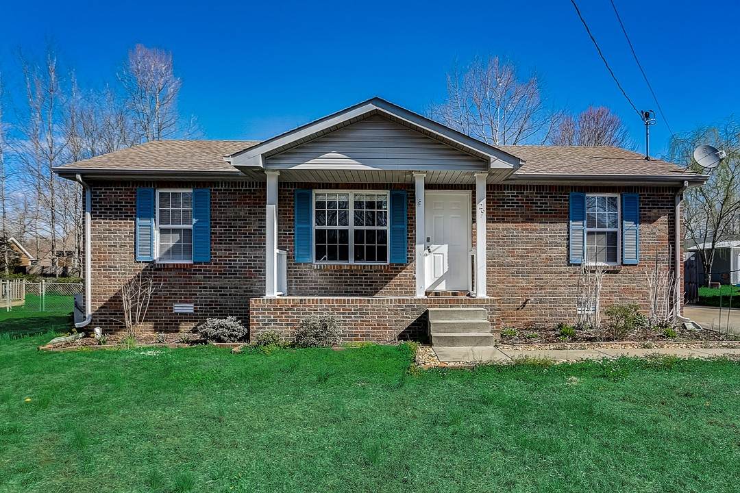 729 Noble Dr - Photo 1