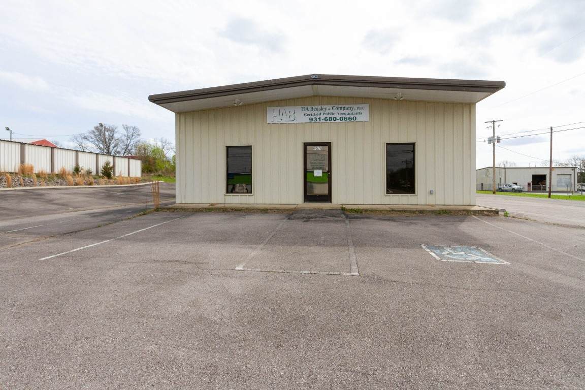 300 Bethany Ln - Photo 1