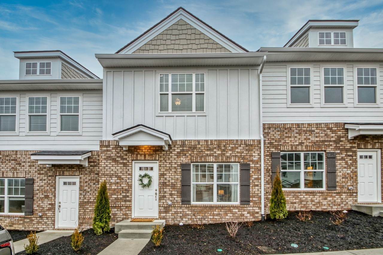 107 Dry Creek Commons Drive - Photo 1