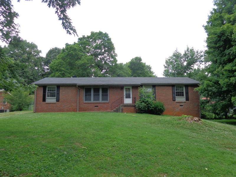 221 Downer Dr - Photo 1
