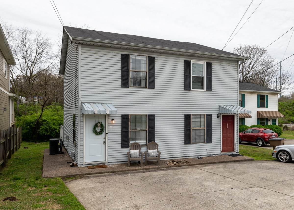 733 Park Cir - Photo 1