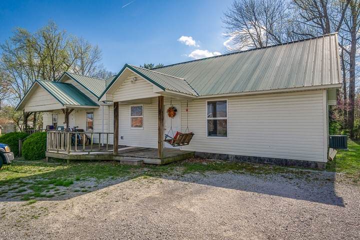 924 N Franklin Ave - Photo 1
