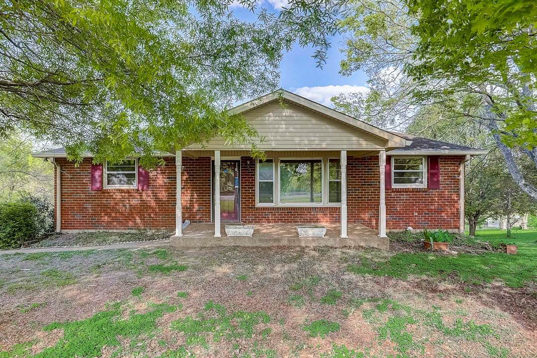 4005 Sussex Dr - Photo 1
