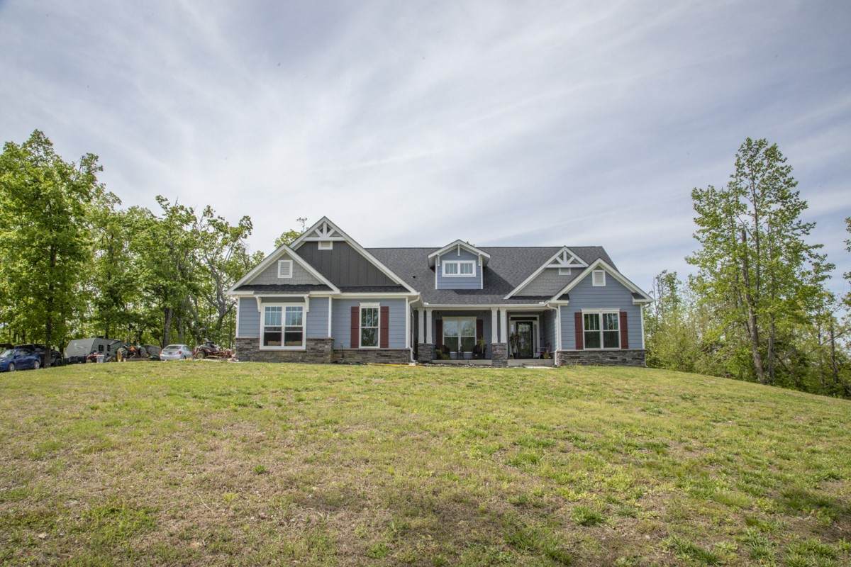 150 Greenway Rd - Photo 1