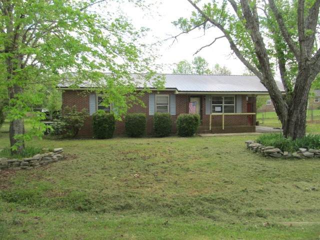 103 Lowell Cir - Photo 1