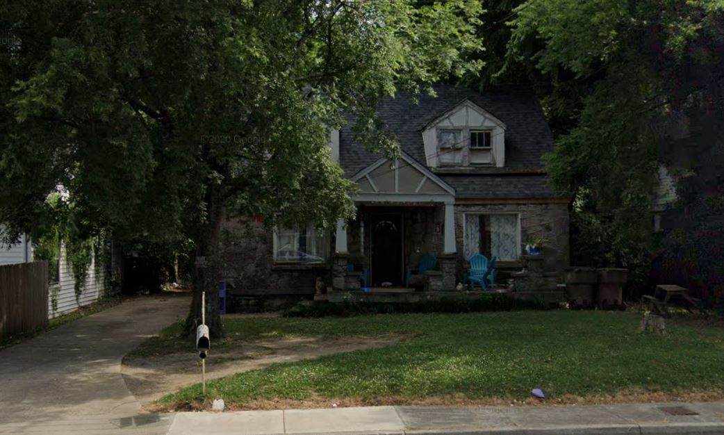 420 E Trinity Ln - Photo 1
