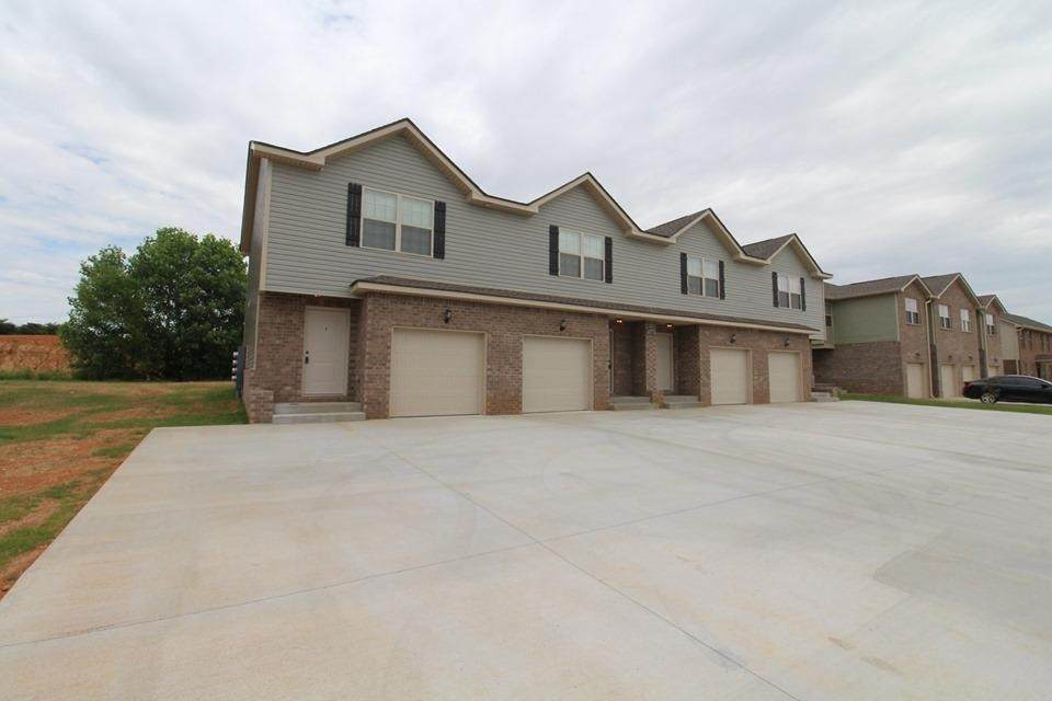 1724 Manning Dr. Unit 1 - Photo 1
