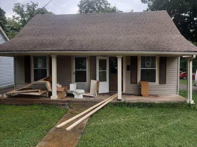 415 N Walnut St - Photo 1
