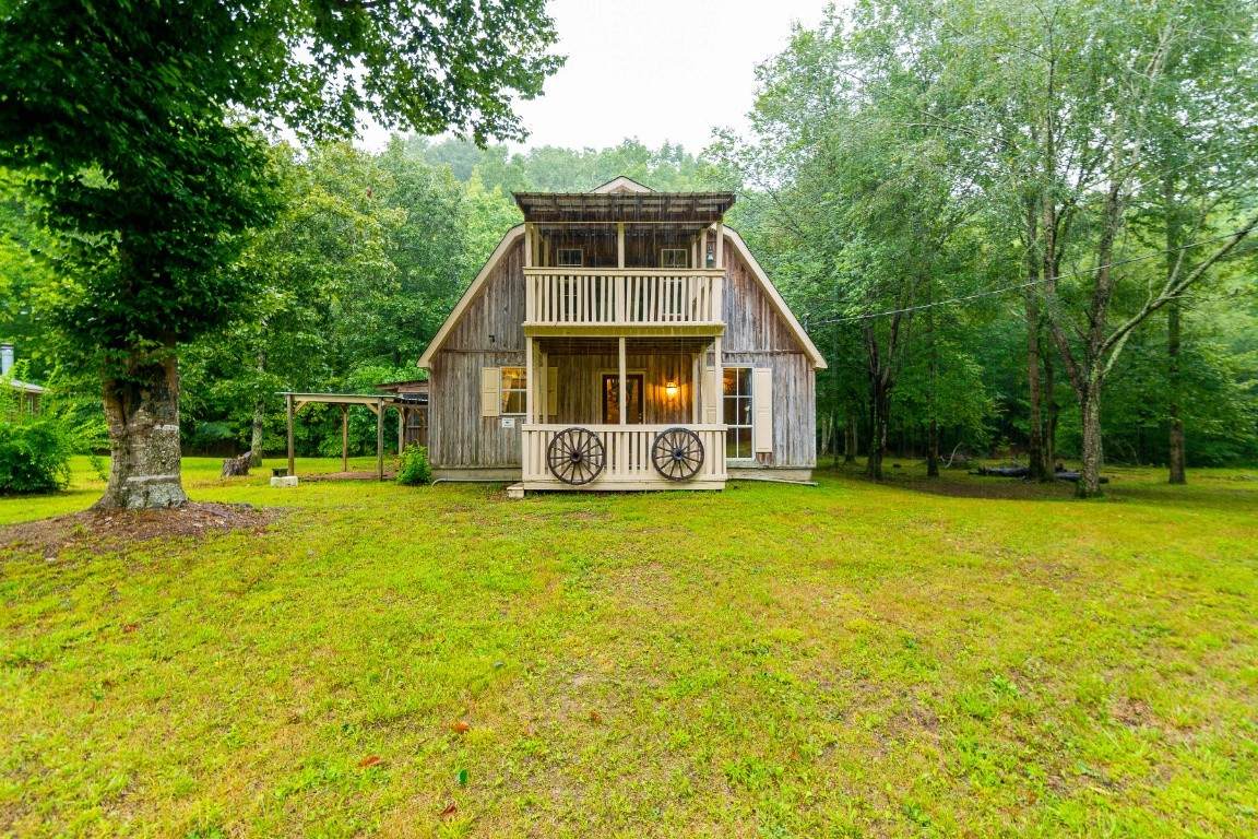 632 Green Hollow Rd - Photo 1