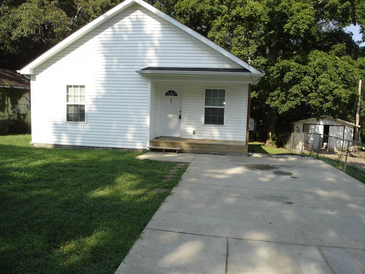 601 Smith St - Photo 1