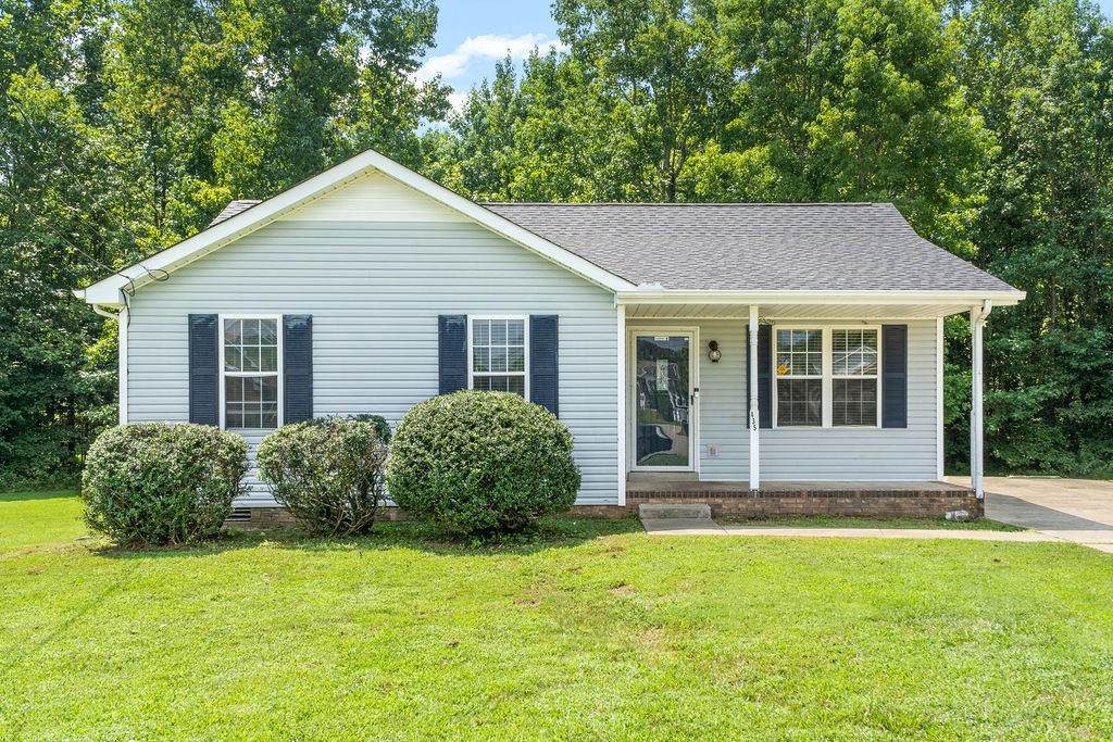 435 Woodale Dr - Photo 1